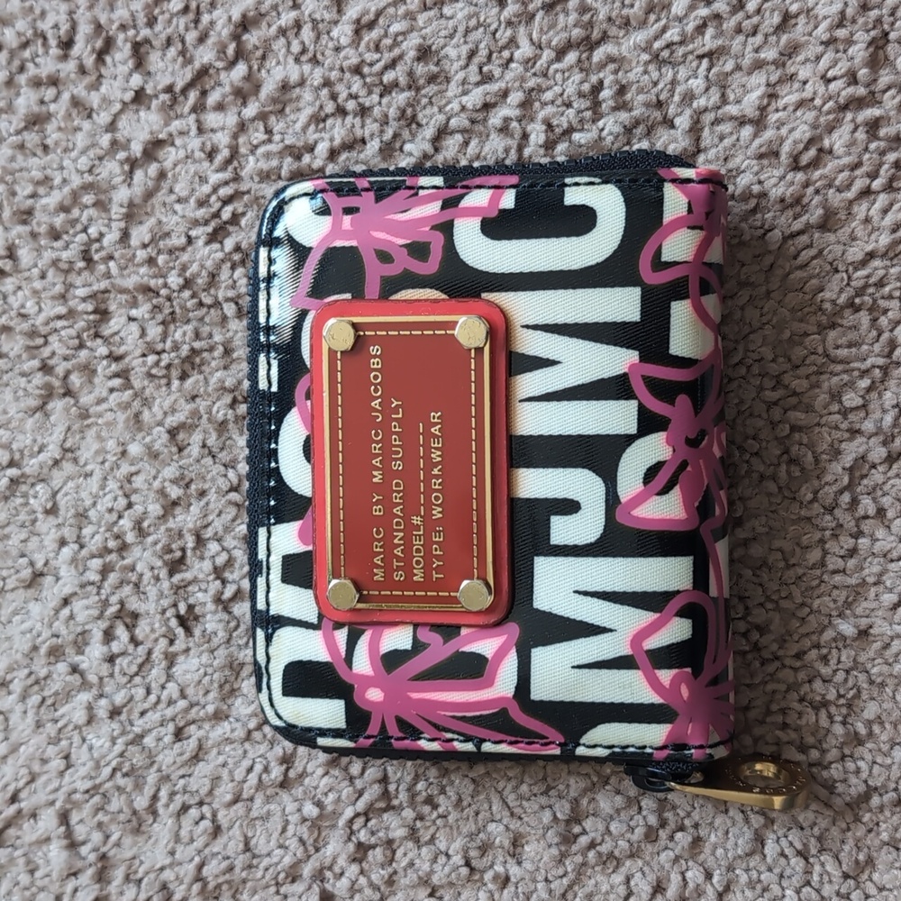 Short Wallet